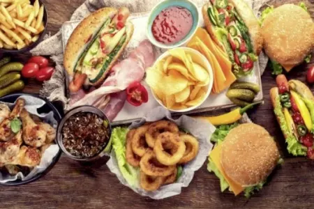 Fast fud yeməklərinin - Sağlamlığa ZİYANI