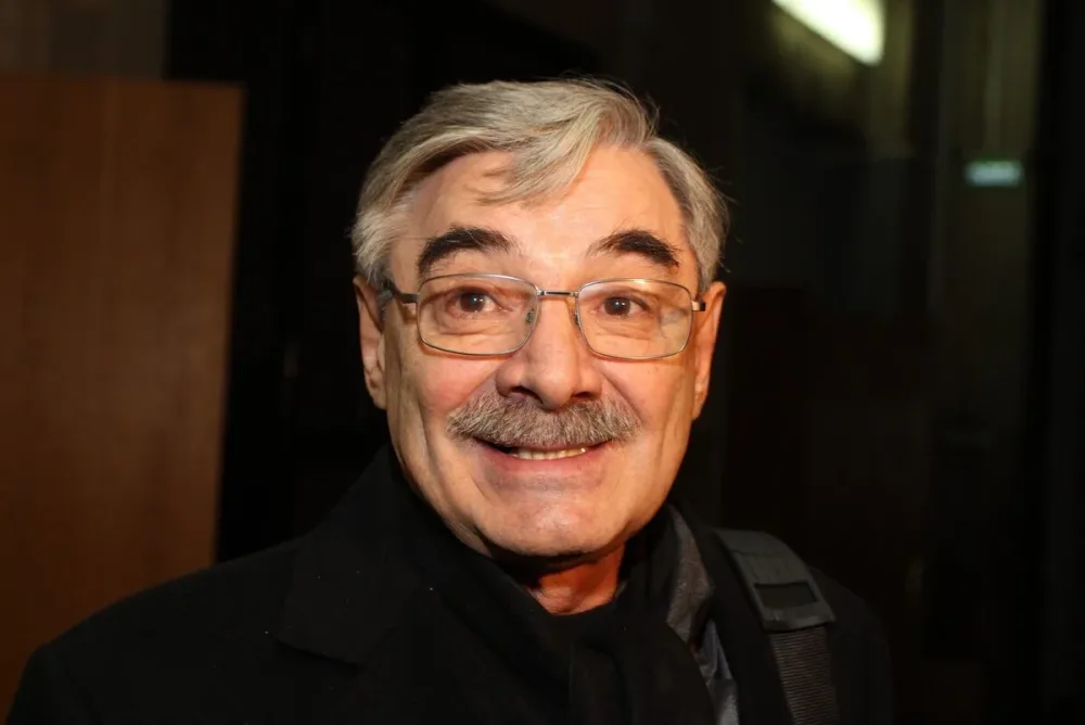 Xalq artisti təcili əməliyyat olundu