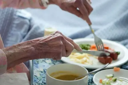 106 yaşlı qadın həyat sirrini açıqladı