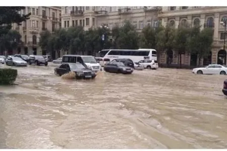 Bakıda yağış fəlakəti can aldı: - Cəsədi çıxarıldı - RƏSMİ