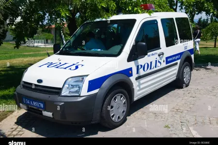 Azərbaycanlı gənc barın qarşısında - GÜLLƏLƏNDİ