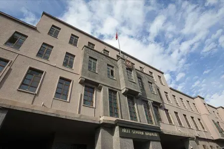 Sabiq müdafiə naziri vəfat etdi