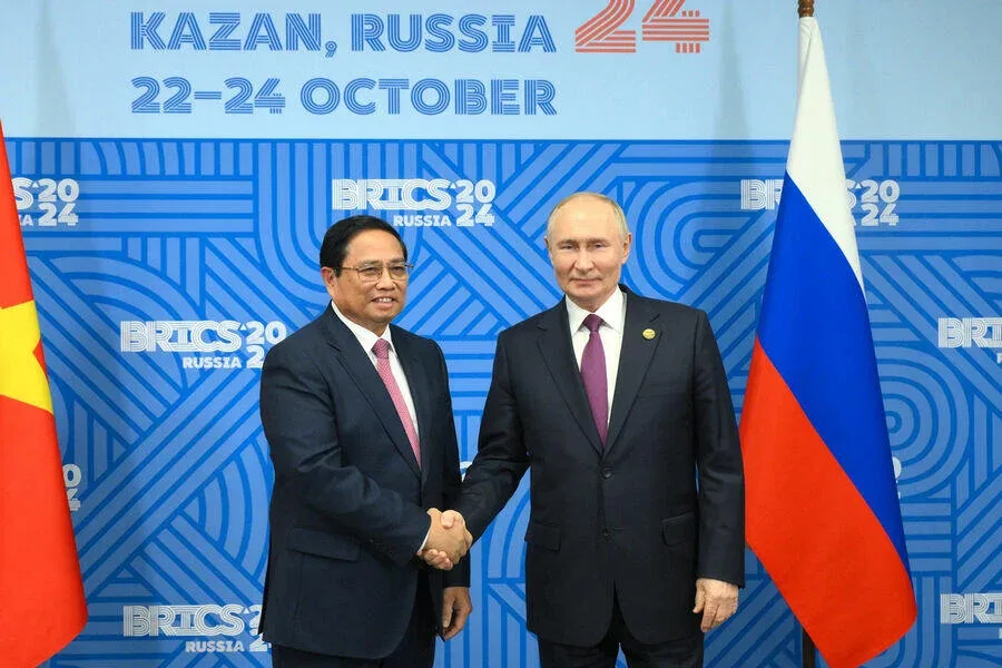 Putinə iki əjdaha verildi - FOTO