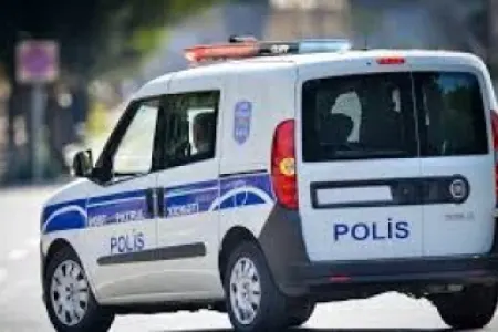 Oğuzda maşın 3 yaşlı uşağı və babasını vurdu