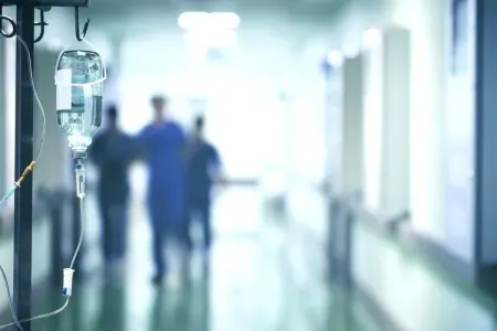 Bakıda gənc oğlan ağır xəsarət aldı