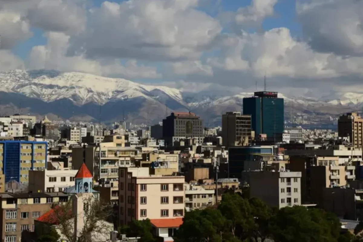 İsrailin hava hücumlarından sonra Tehranda vəziyyət necədir? - AÇIQLAMA