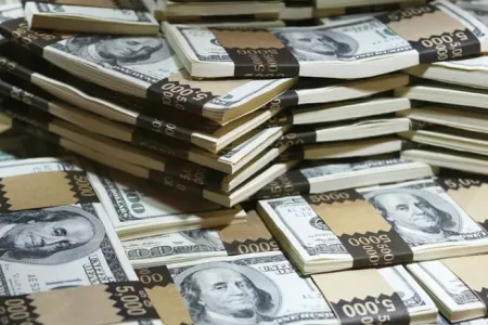 Yerdən tapdığı pulla - milyonçu oldu