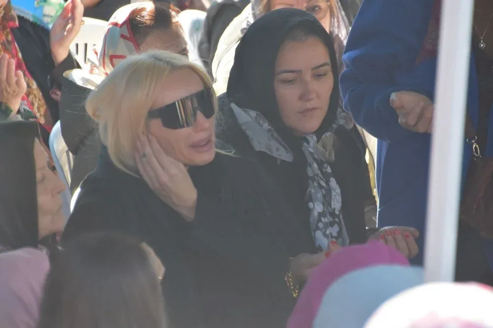 Məşhur müğənninin ACI günü - FOTO