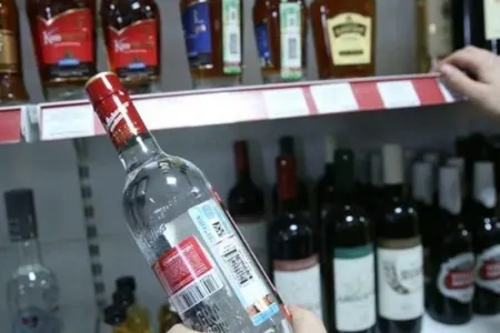 "Bazarda bir manata araq satırlar"