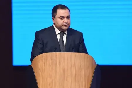 Emin Axundovu ölümlə hədələyənə hökm oxundu