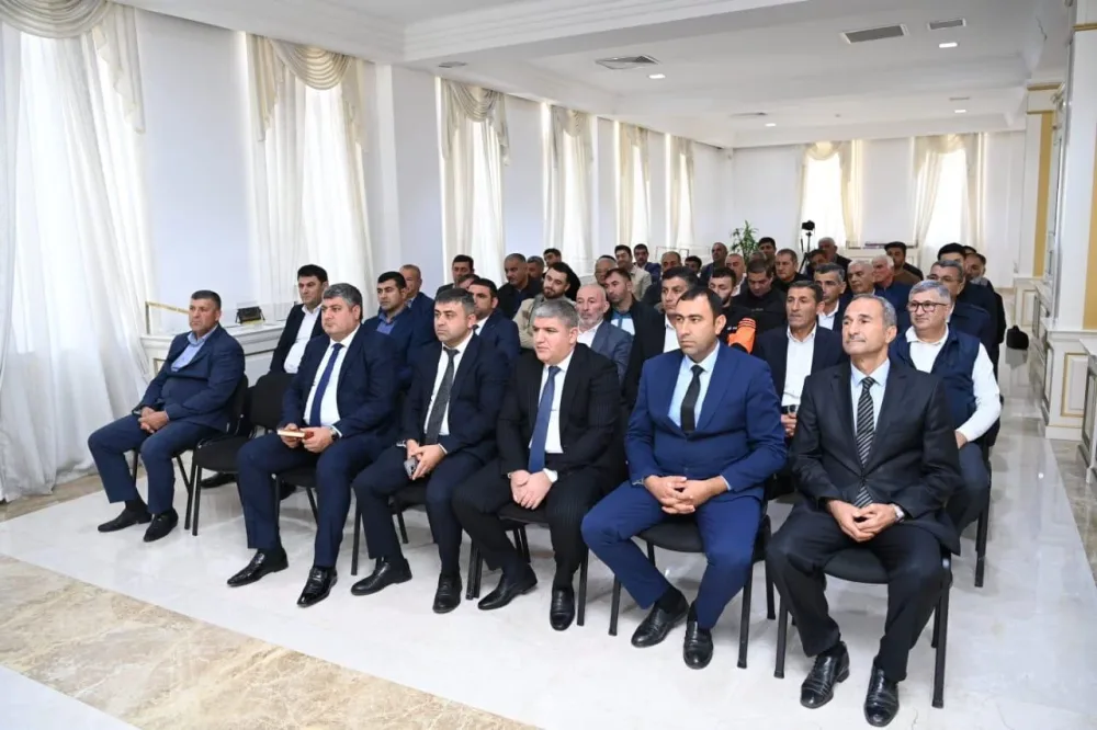 “Azərişiq” ASC Salyanda sahibkarlarla görüş keçirdi - Fotolar