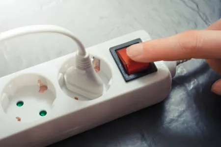 Elektriklər izah etdi: - Bu 8 cihazı uzatma kabellərinə qoşmamalısınız