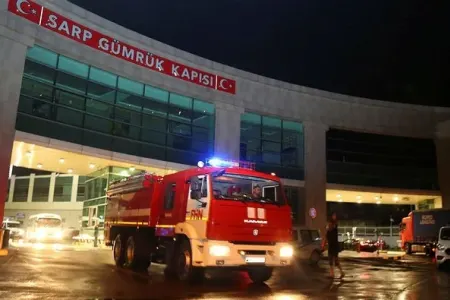 Türkiyədə DƏHŞƏTLİ YANĞIN: Alovlar evlərə sıçradı