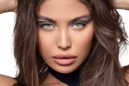 Azərbaycanlı modelin fotosu “Times”da - VİDEO