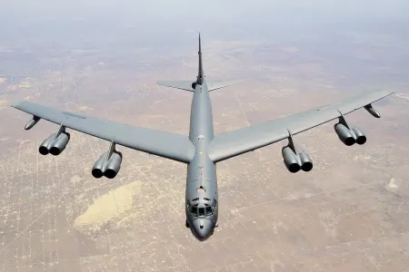 İrandan savaş qərarı: Bombardmançılar bölgəyə göndərildi