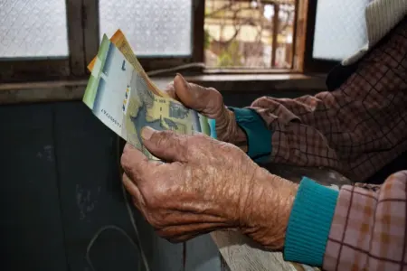 23 yaşınadək təhsil alan övladı olan şəxs sosial yardım ala bilər? - – CAVAB