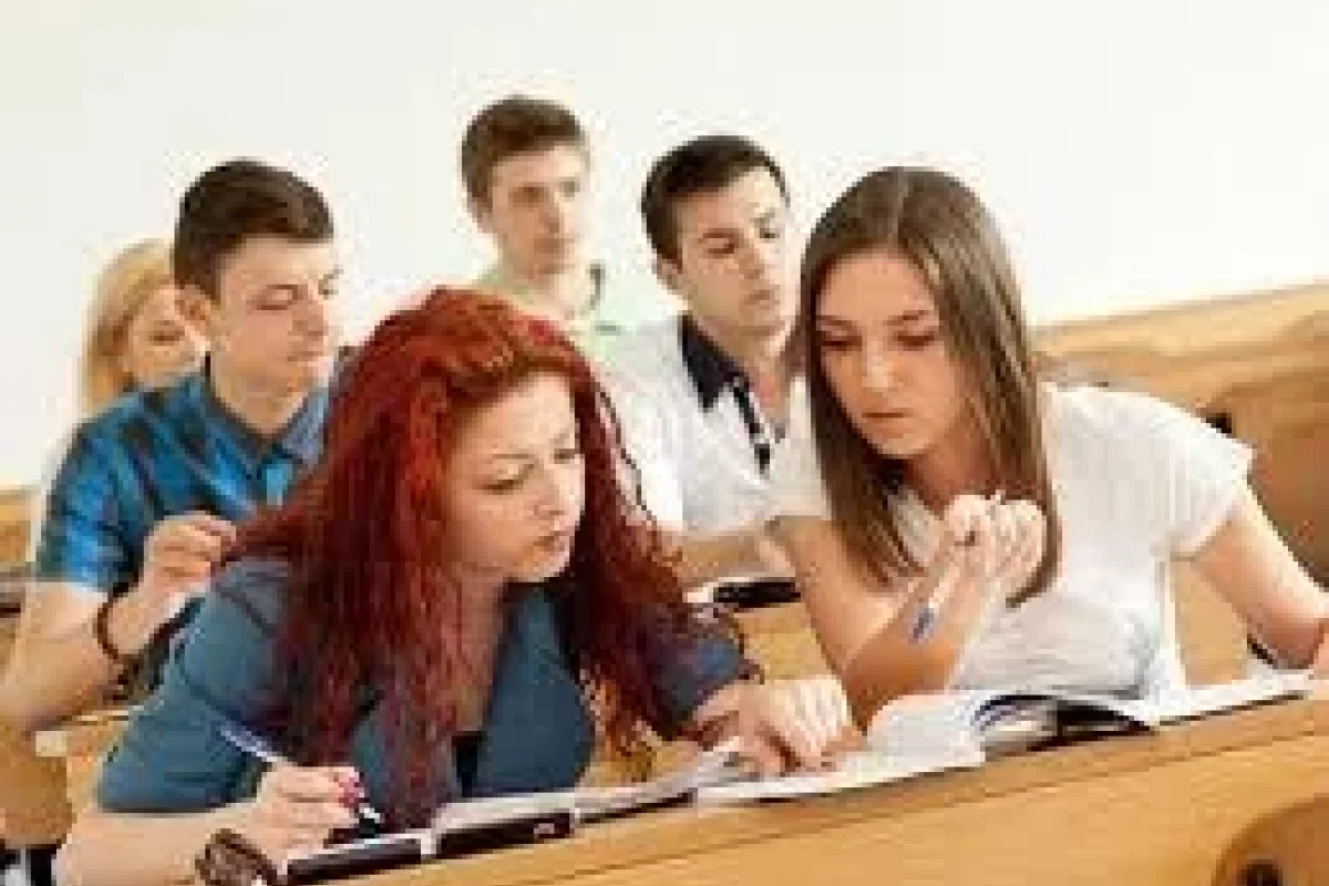 Tələbələrə şad xəbər! – Kartların verilməsinə başlanıldı