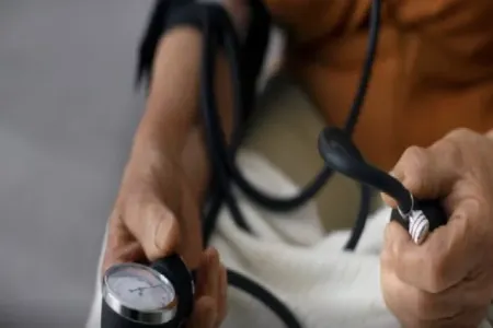 Yüksək qan təzyiqiniz varsa, bu vərdişlərdən - İMTİNA EDİN