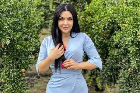 Vəfa Şərifova 6 min manatını geri istəyir