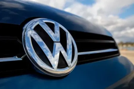 "Volkswagen" 114 mindən çox avtomobili geri çağıracaq