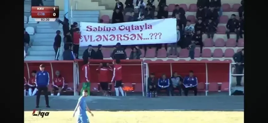 “Səbinə, Oqtayla evlənərsən?” - Baş məşqçi stadionda evlilik təklif etdi
