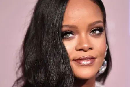 Rihannanın bu açıqlaması pərəstişkarlarını - DƏHŞƏTƏ GƏTİRDİ