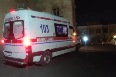 Bakıda iki avtomobil toqquşub, ölən var
