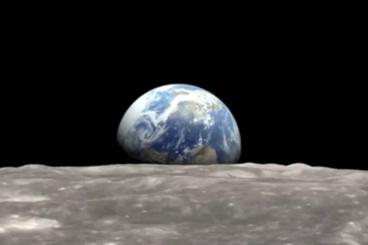 Kosmosda çürüyən cəsəddə nə baş verir?