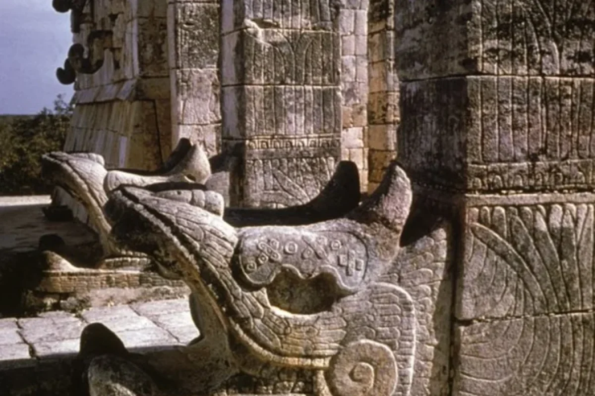 Ölülər dünyasına açılan QAPI AŞKARLANDI