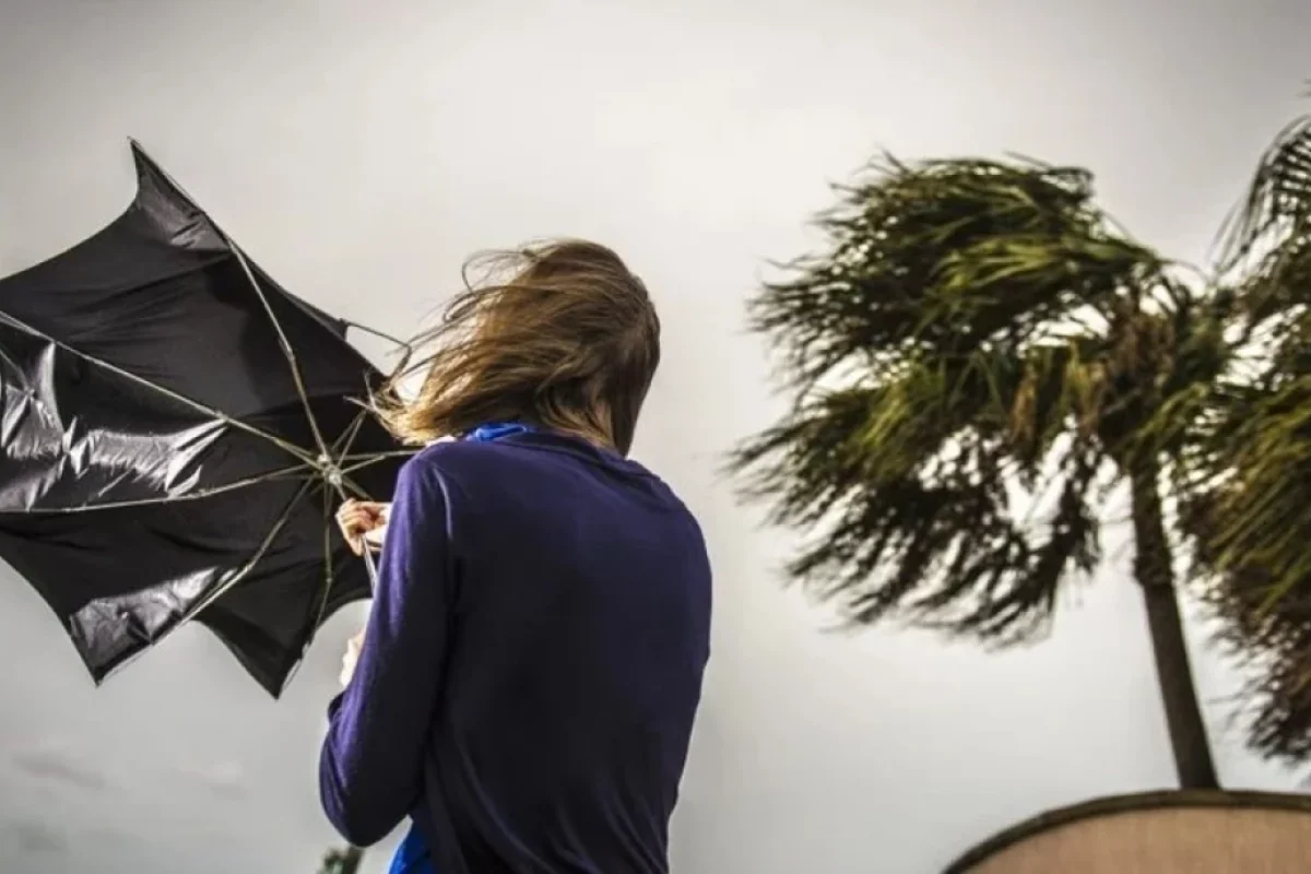 Küləkli hava şəraiti ilə bağlı - SARI XƏBƏRDARLIQ