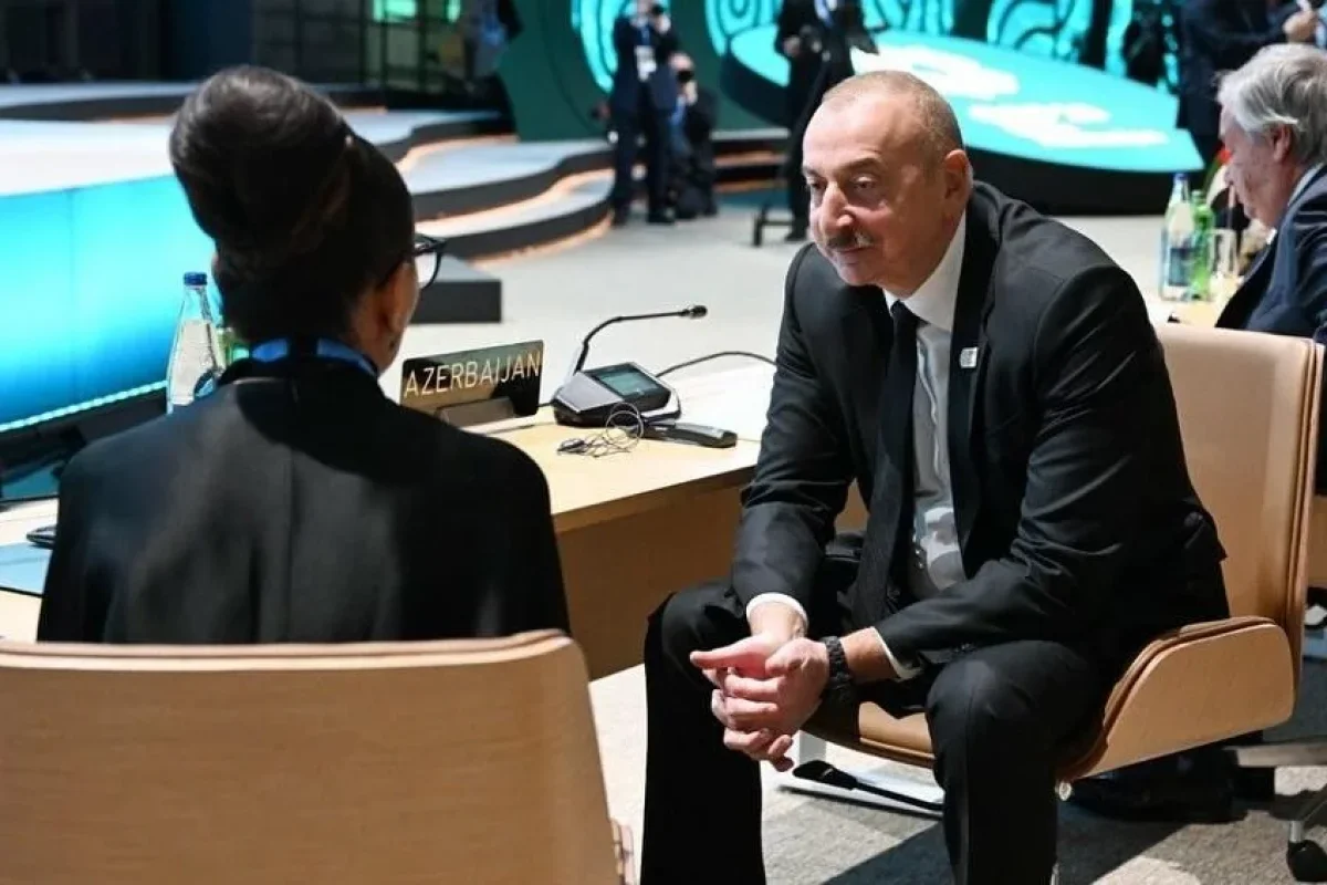 Birinci xanımın Sammitdən gündəm olan paylaşımı - – FOTO