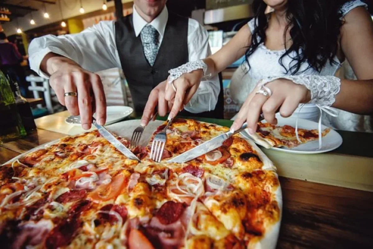 Vegeterian cütlüyün toyunda pizzaya görə - DAVA DÜŞDÜ