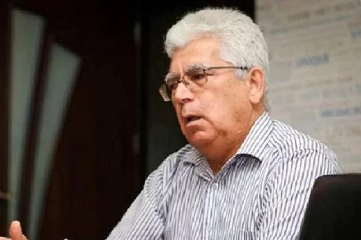 Tanınmış vəkil nitqini itirdi