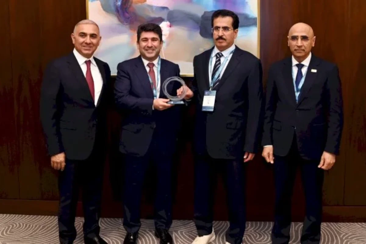 “Azərişıq” ASC-nin sədri Dubay Elektrik və Su İdarəsinin sədri ilə görüş keçirdi