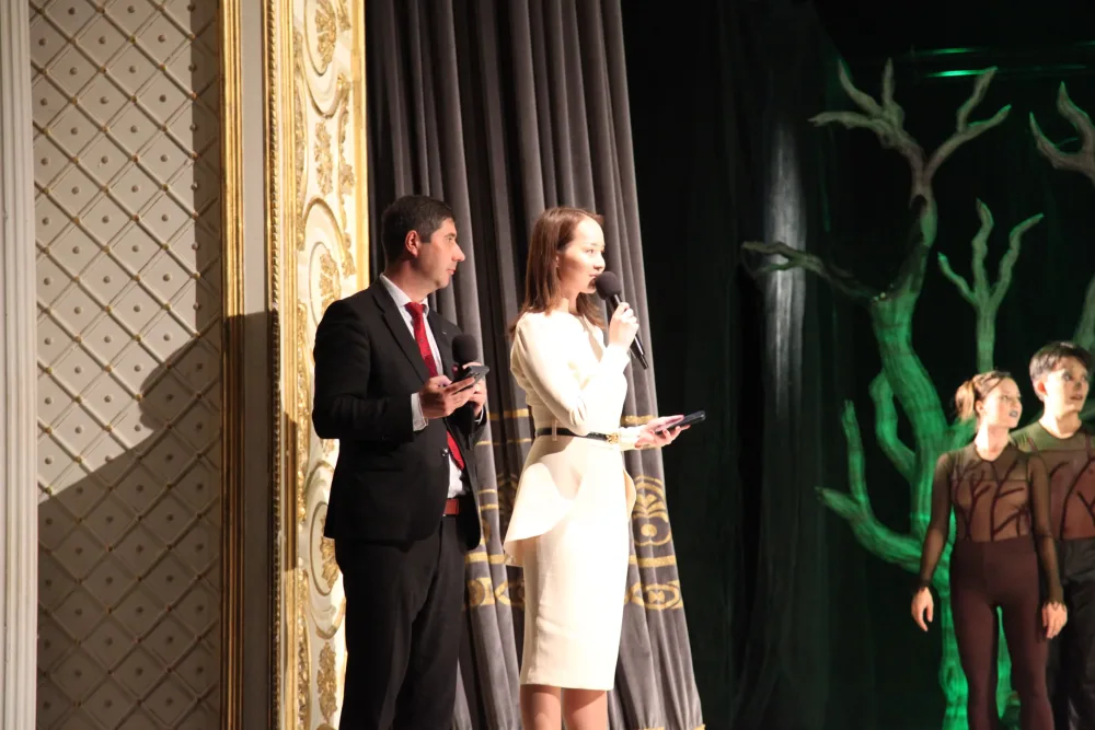 Musiqili Teatrda qırğızların balet-tamaşası alqışlarla qarşılandı - Foto