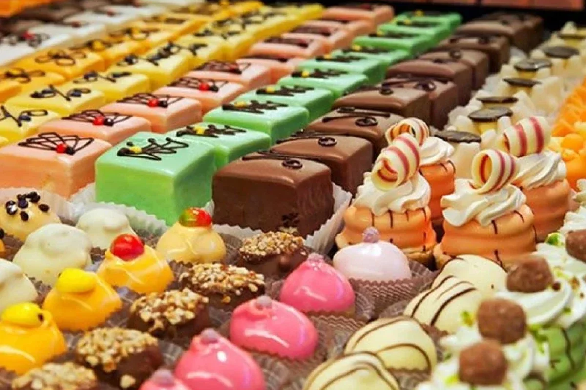 Sabah bu marketlərdə pulsuz şirniyyatlar paylanılacaq