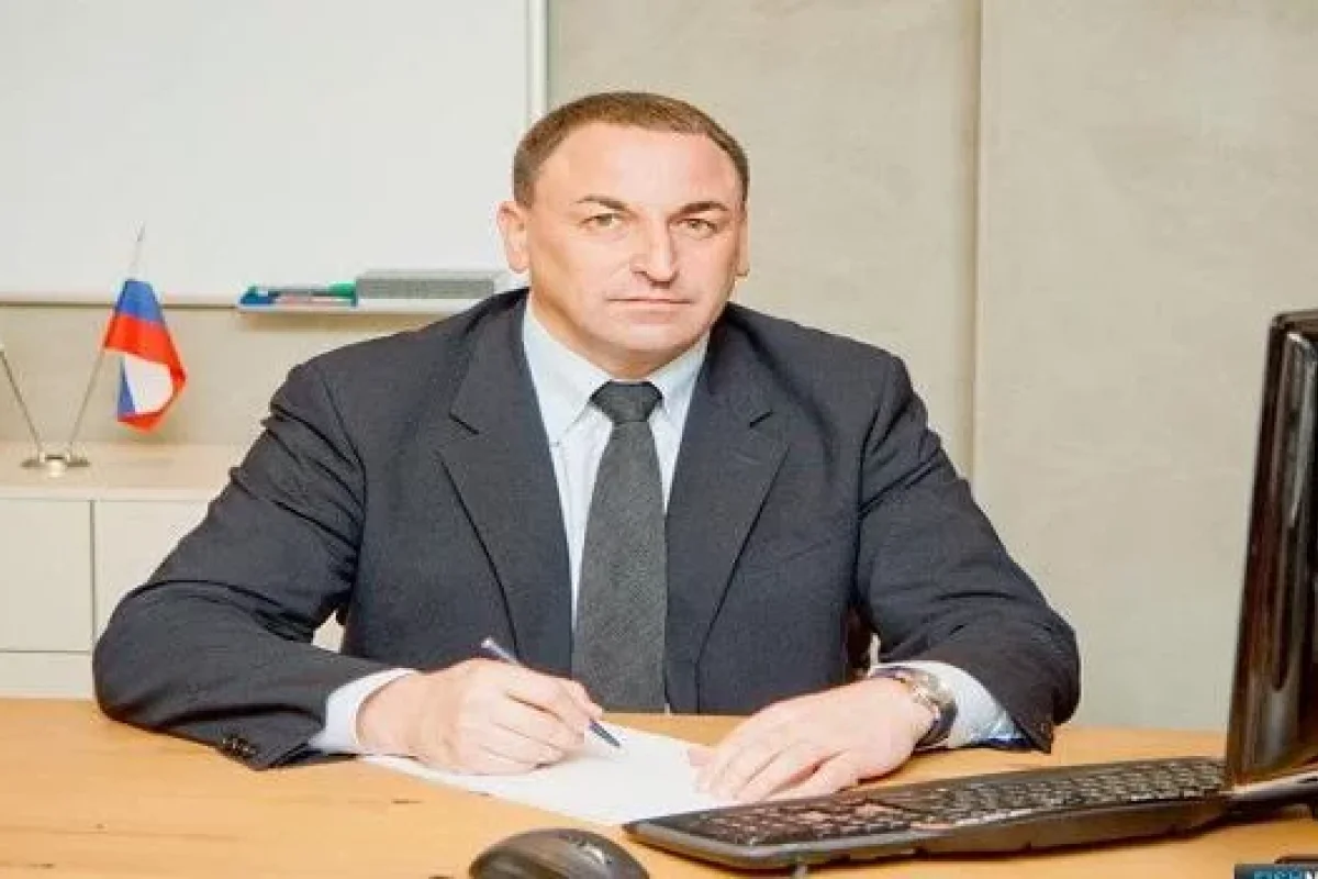 Milyarderin evi yandı