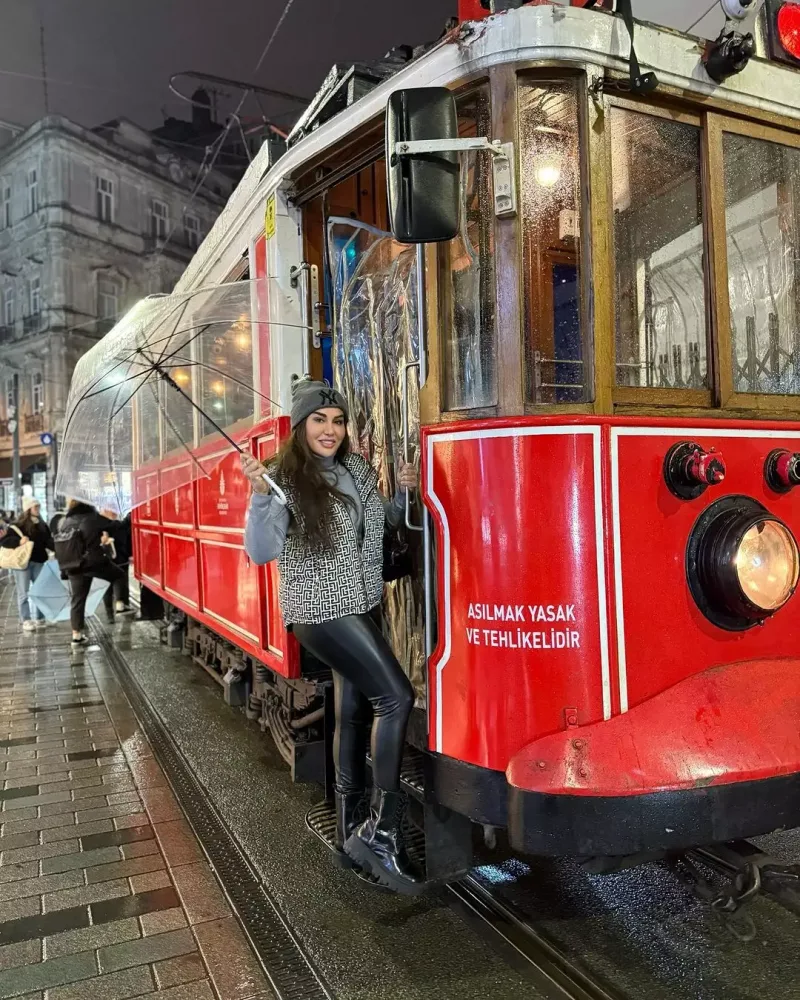 Fatimə İstanbulda qayda pozdu