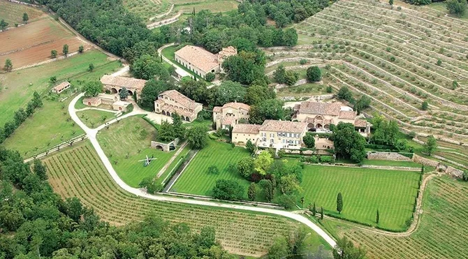 Evləndikləri malikanəni bölə bilmirlər - 2025-ci ildə məhkəmə olacaq