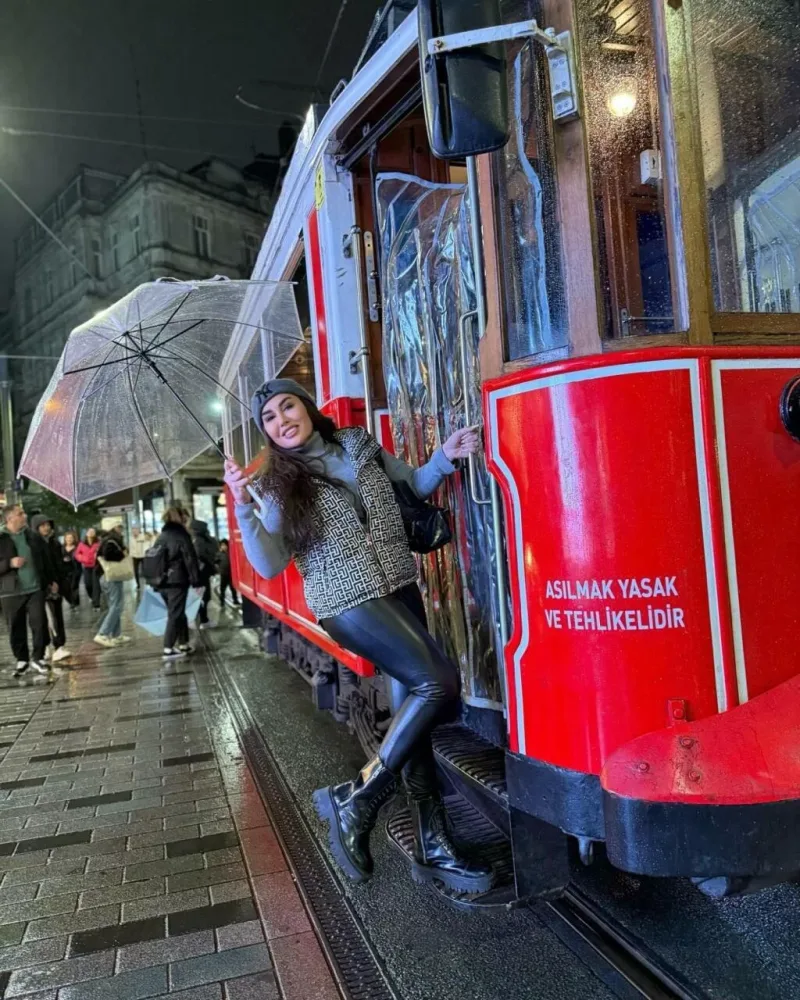 Fatimə qadağan olunmuş yerdə FOTO ÇƏKDİRDİ