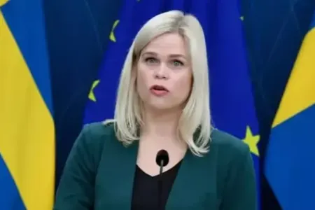 Nazirin qəribə fobiyası – - Həmkarı onu axmaq adlandırdı