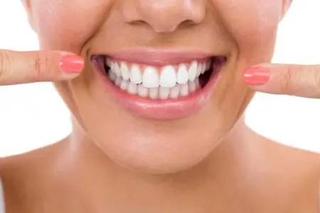 Təbii diş ağardıcı məhsul