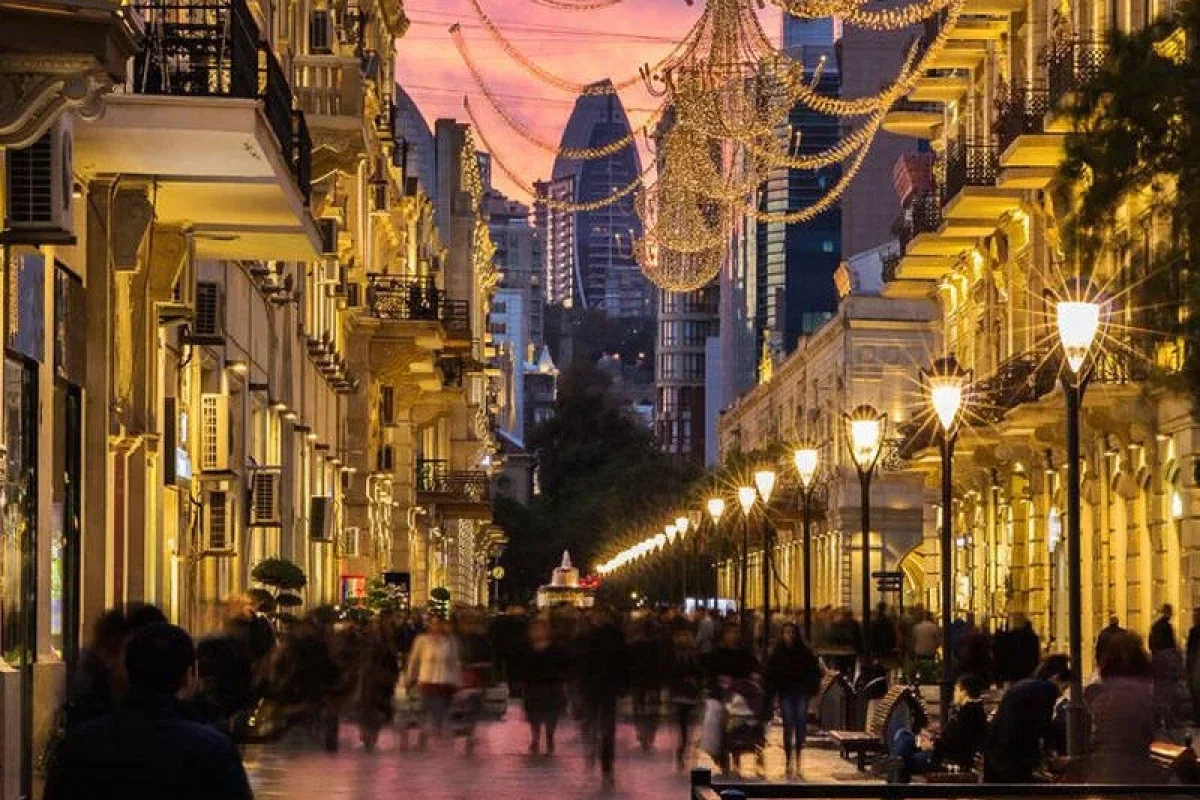 Bakıda "Tarqovu"da qəribə görüntü - VİDEO