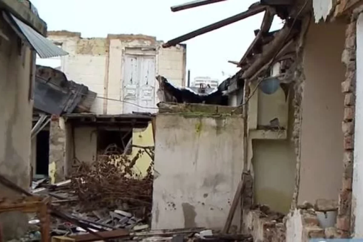 “Kubinka”da evləri kim yandırır?