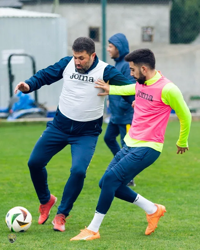 Azərbaycanlı baş məşqçi arıqlamaq üçün bunu etdi - FOTO