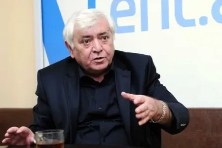 Aqil Abbasın oğlu polkovnik oldu