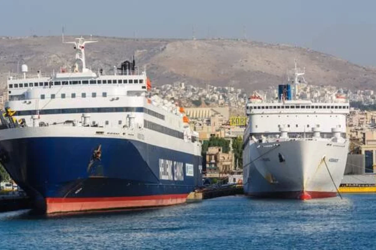 Bu ölkədə tətil nəqliyyatı iflic etdi