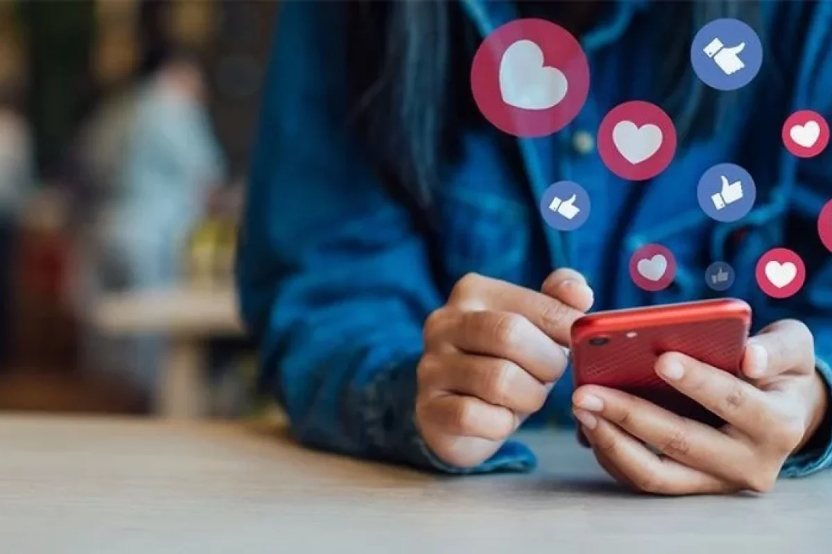 Rəqəmsal dünyanın ulduzları: Sosial şəbəkələrdə ən aktiv 5 bürc