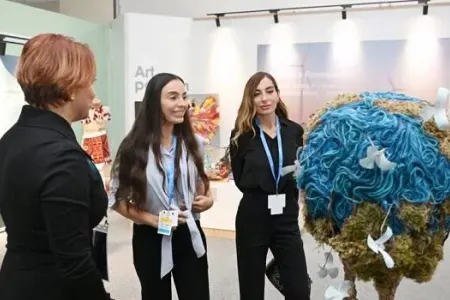 Leyla və Arzu Əliyevalar COP29-da sərgi ilə tanış oldu