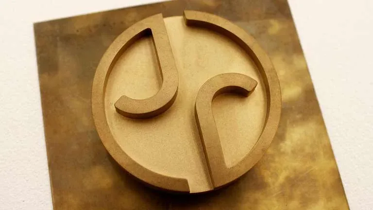 "Jaguar" yeni loqo ilə yeni başlanğıca doğru - FOTO